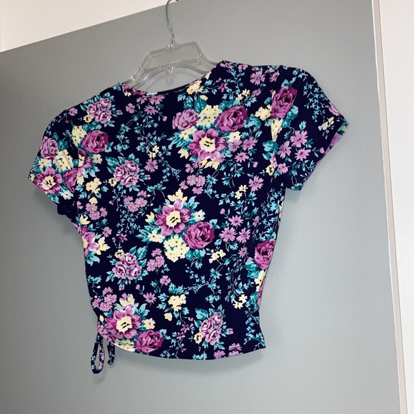 Size Small Top - Picture 6 of 6